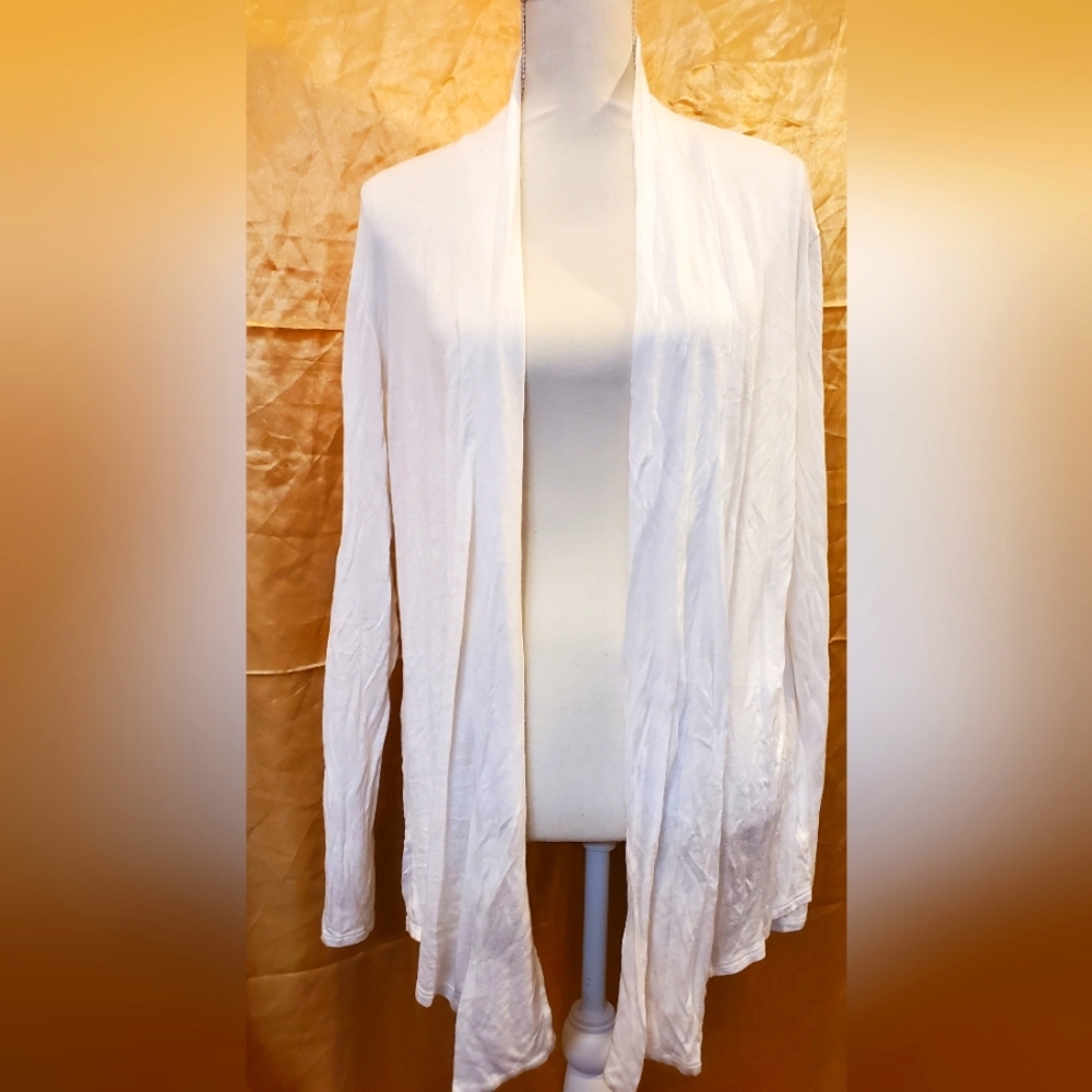 B'leev Cardigan cream colored size L